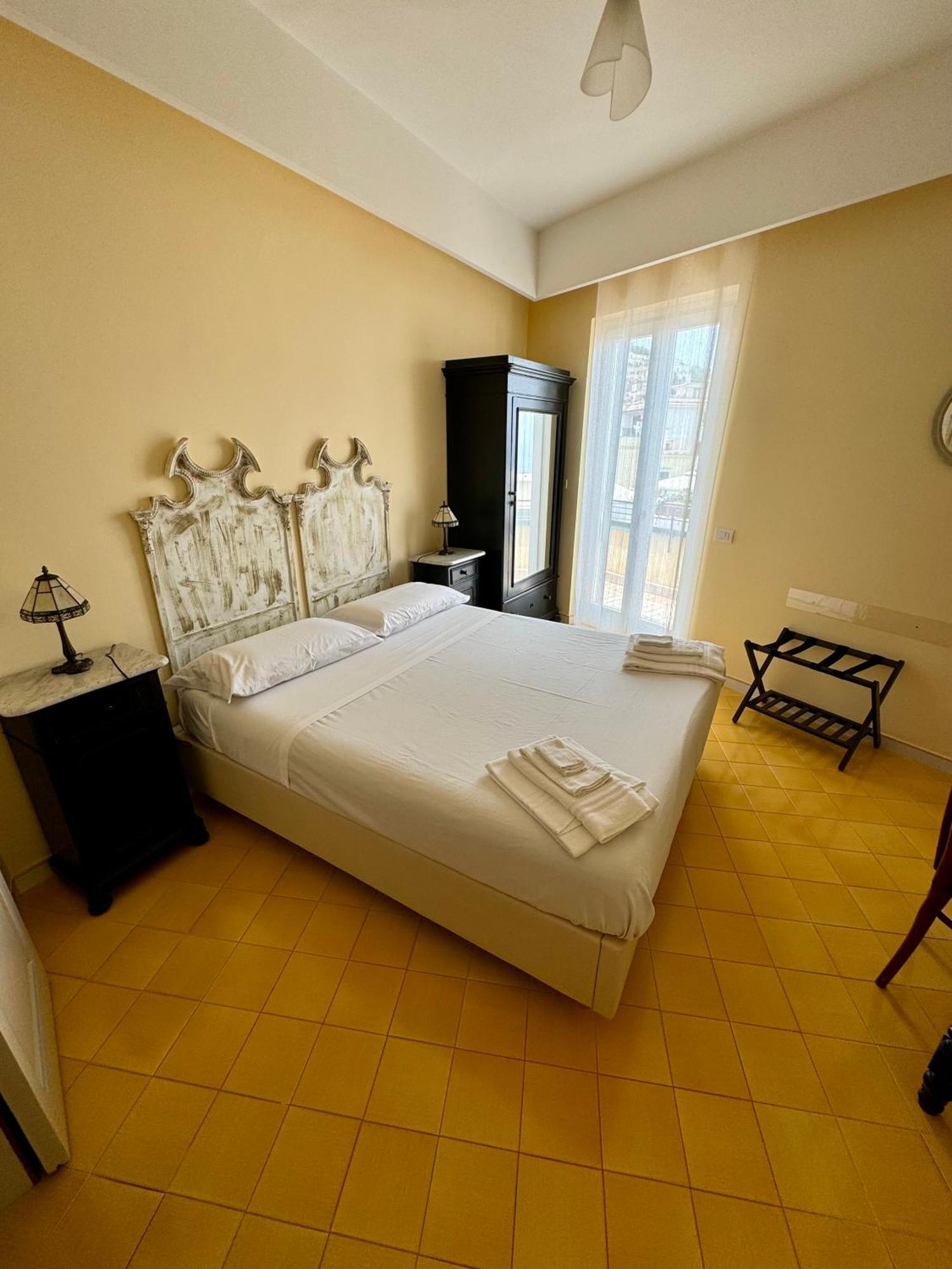 Bed and Breakfast Vesuvio View Vico Equense Exterior foto